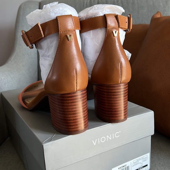 NEW Vionic Rosie Women's Ankle Strap Heeled Sandals Orthopedic Arch Support - Picture 4 of 6